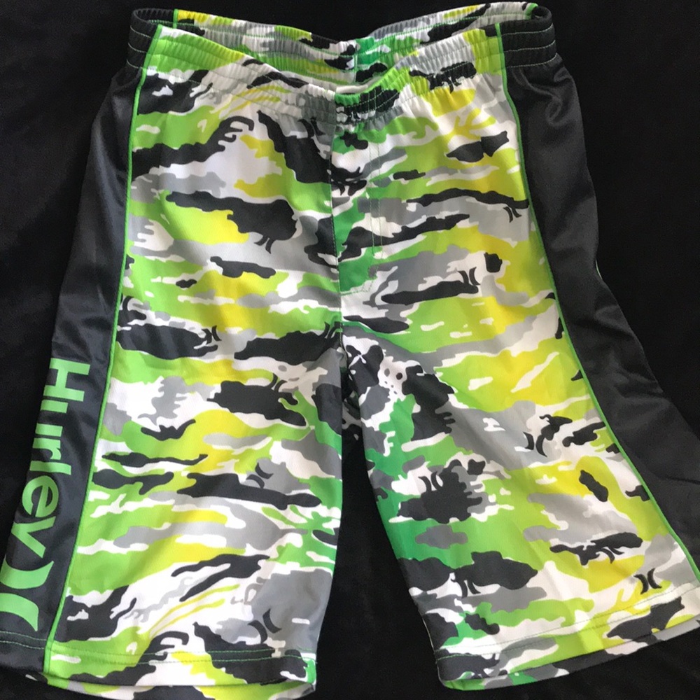 Hurley Boys Basketball Shorts Large Camo green